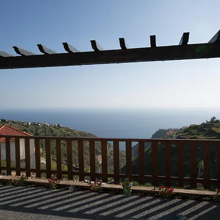 Villa Outdoor Shared Pool - Vivenda Rustica Da Calheta